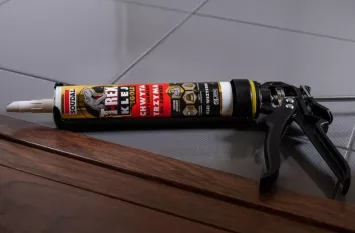 Klej montażowy T-Rex Gold w pistolecie do kartuszy